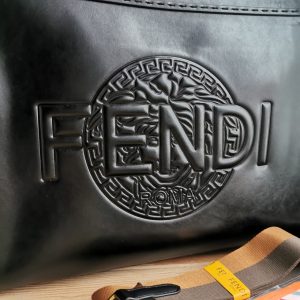 Сумка коллаборация Fendi Sunshine и Versace