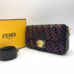 Сумка коллаборация Fendi и Versace