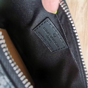 Бумажник Louis Vuitton Alpha c плечевым ремнём